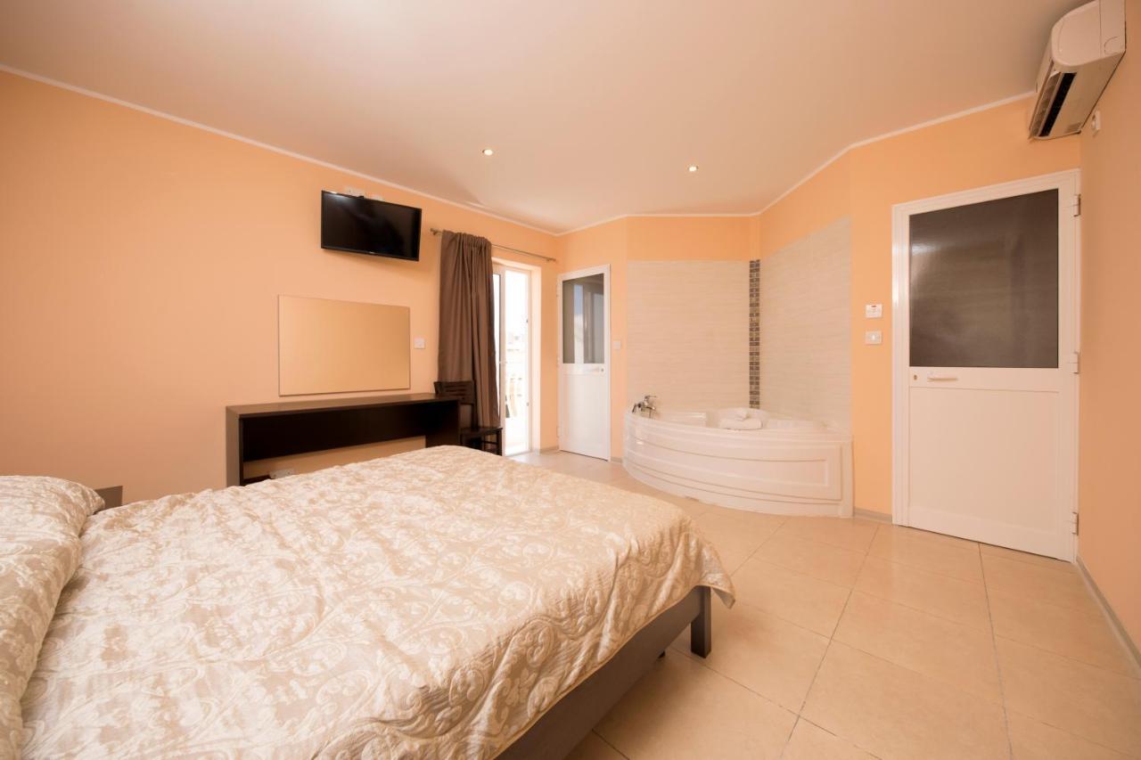 Saint Julian's Sogdiana Guest House מראה חיצוני תמונה