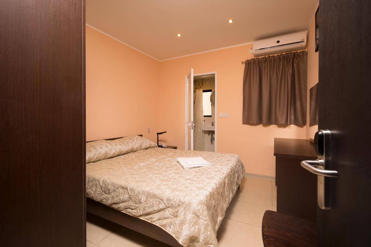 Saint Julian's Sogdiana Guest House מראה חיצוני תמונה
