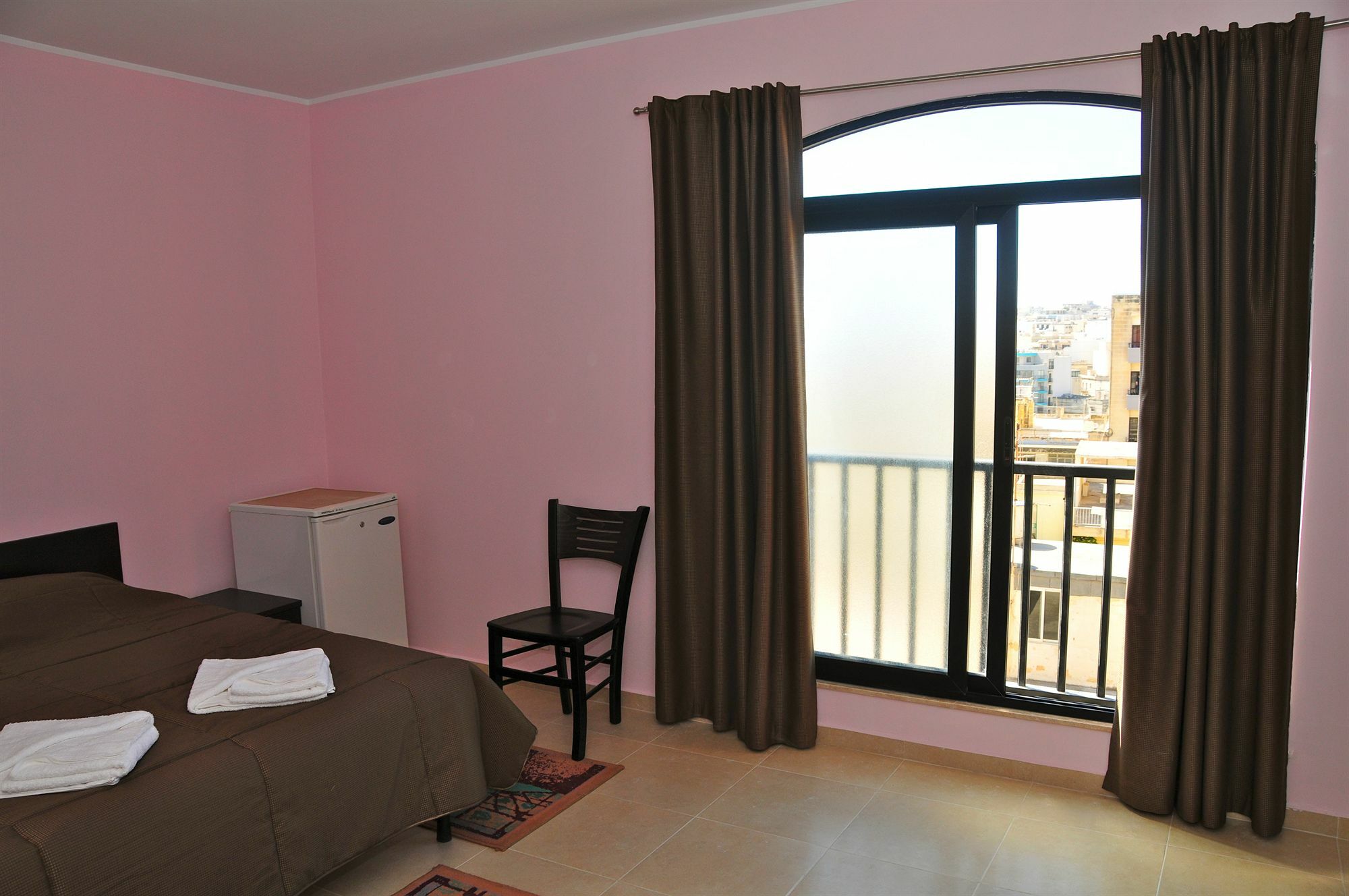 Saint Julian's Sogdiana Guest House מראה חיצוני תמונה