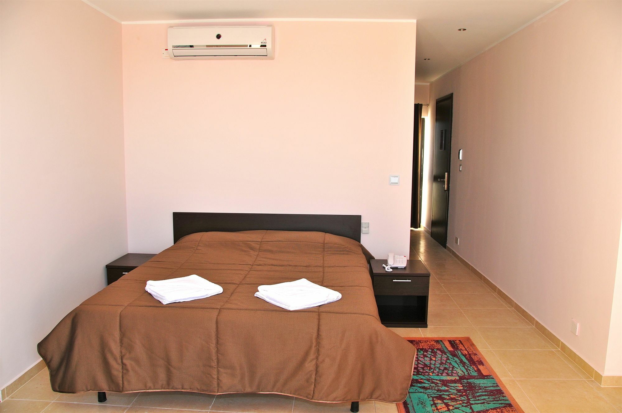 Saint Julian's Sogdiana Guest House מראה חיצוני תמונה