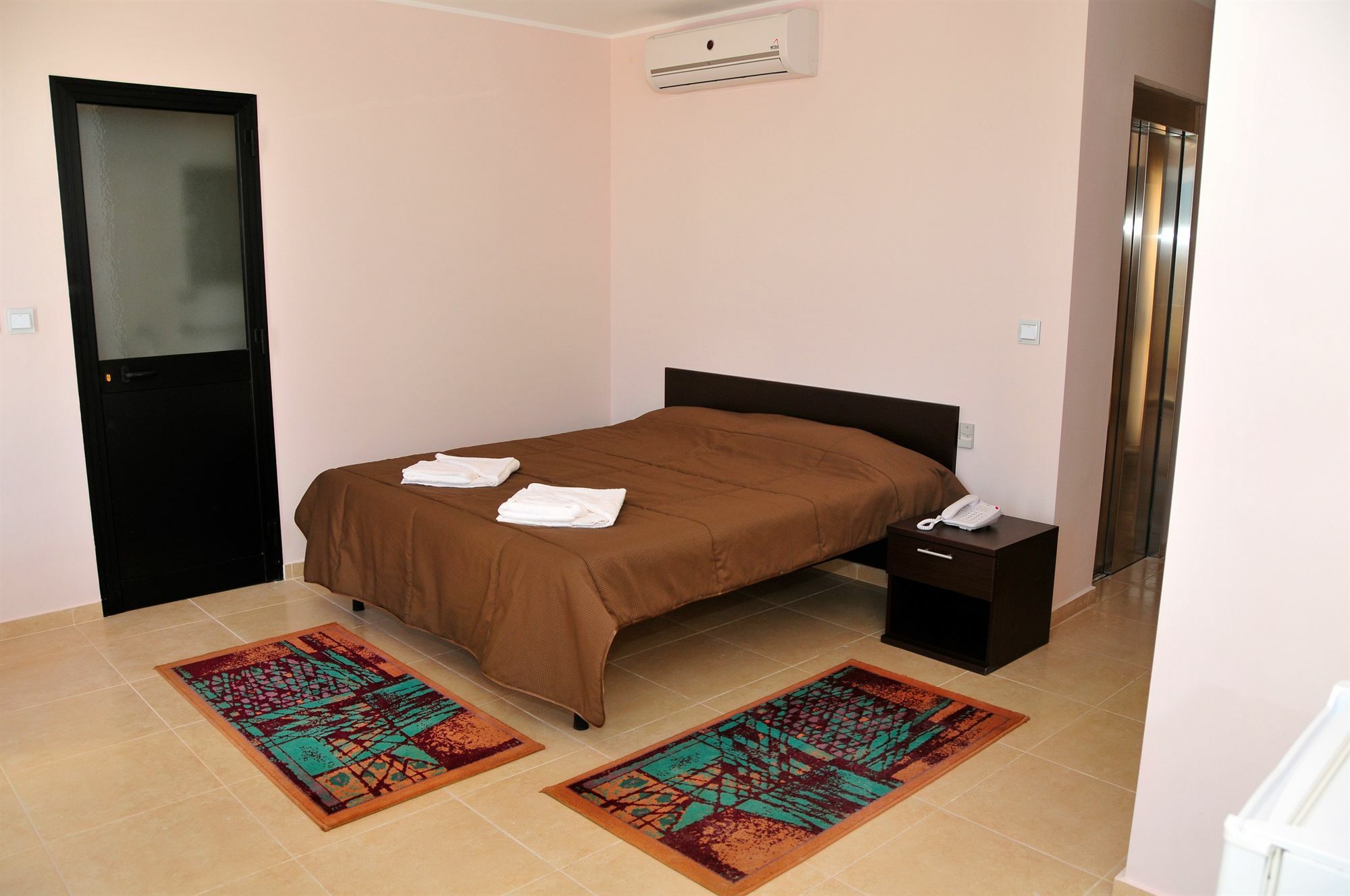 Saint Julian's Sogdiana Guest House מראה חיצוני תמונה